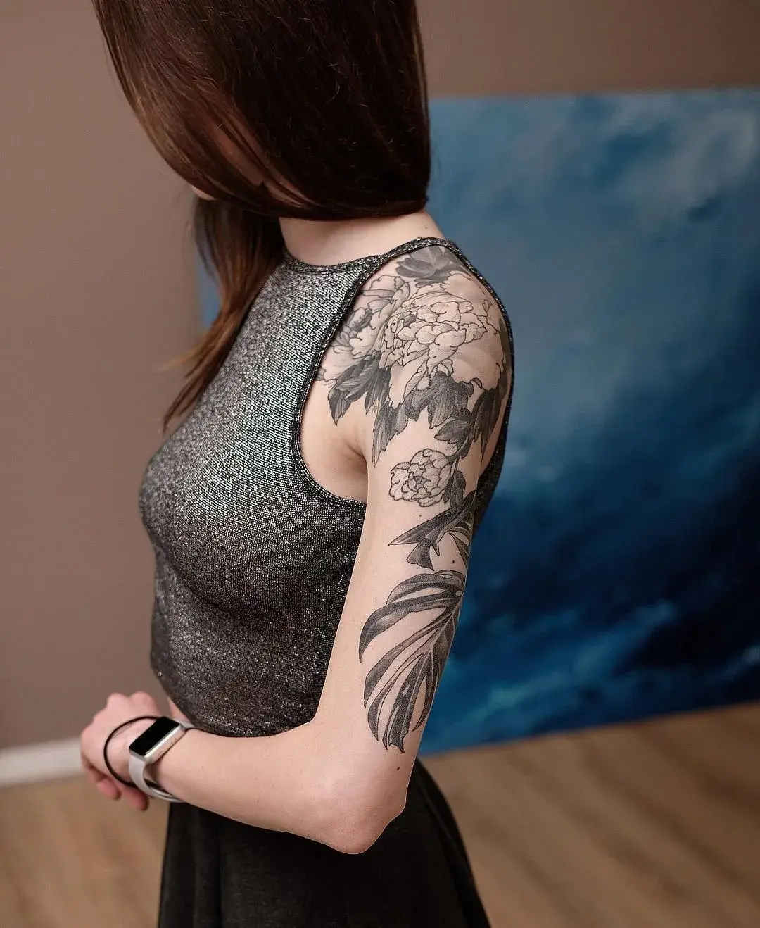 Blumen Tattoo (Neotraditional) von Andrew Borisyuk, Tätowierer in Straubing